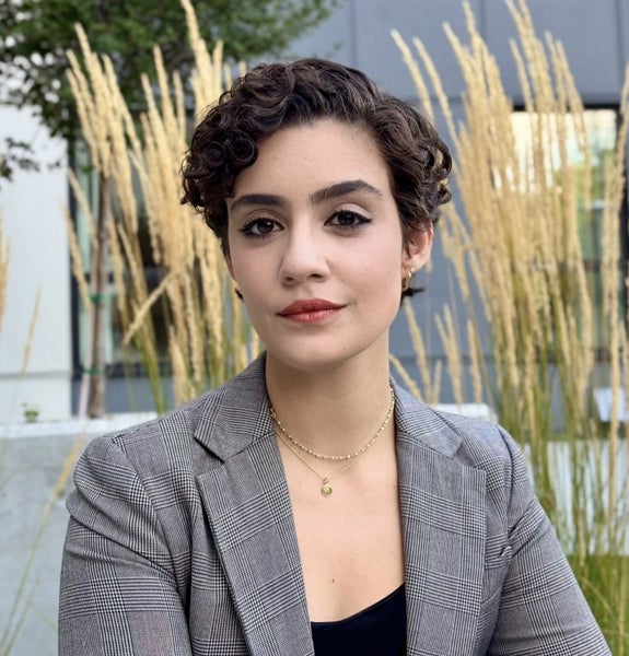 Crystal Albuquerque Accioly Oliveira, Associate
